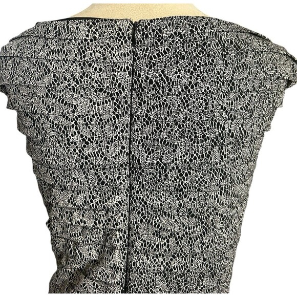 Dressbarn Collection Black Shutter Pleat Sleeveless V Neck Sheath Dress 16W - Picture 6 of 10